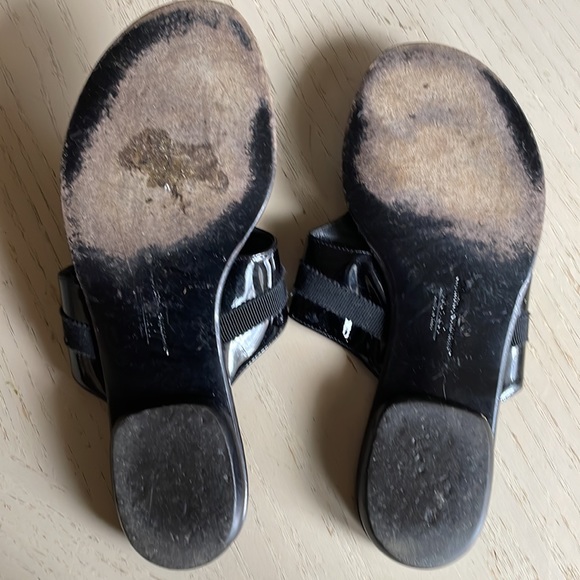 Authentic Black patent Salvatore Ferragamo sandals 💕 - Picture 2 of 2